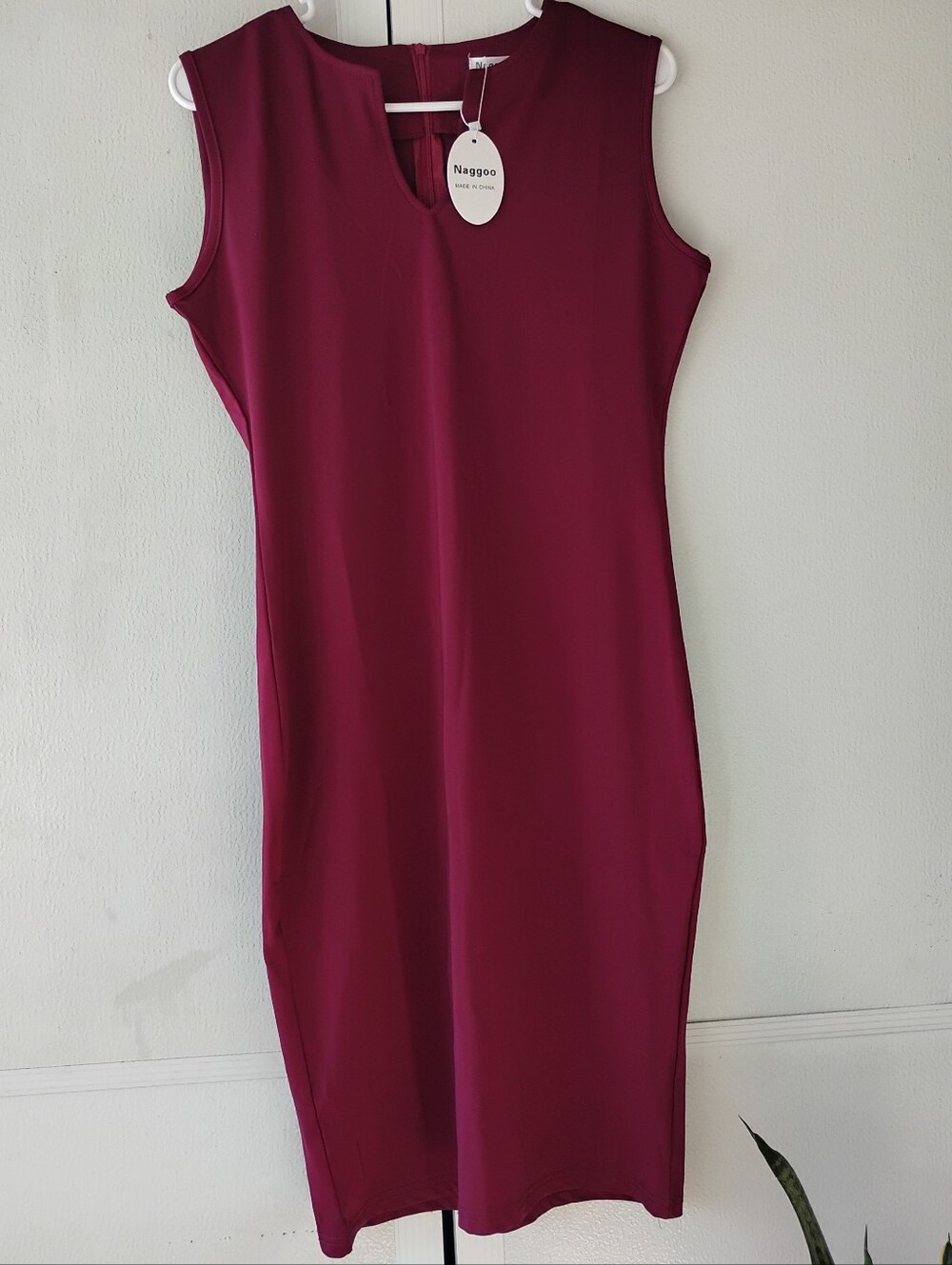 Sleeveless Burgundy Sheath Dress